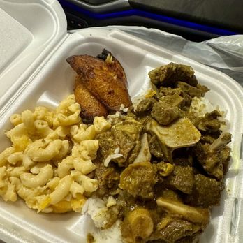 Jamaican On The Go - Curry goat, Mac and cheese, plantains - Caribbean Near Me Jamaican On The Go - Curry goat, Mac and cheese, plantains - Caribbean Near Me