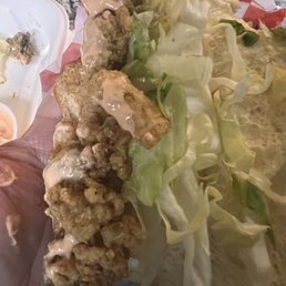 That was it- my measly 6 clams and a whole lot of lettuce to accompany the fries That was it- my measly 6 clams and a whole lot of lettuce to accompany the fries