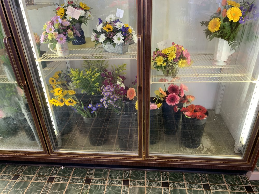 THE FLOWER BOUTIQUE 23 Photos & 11 Reviews 39 N Washington St