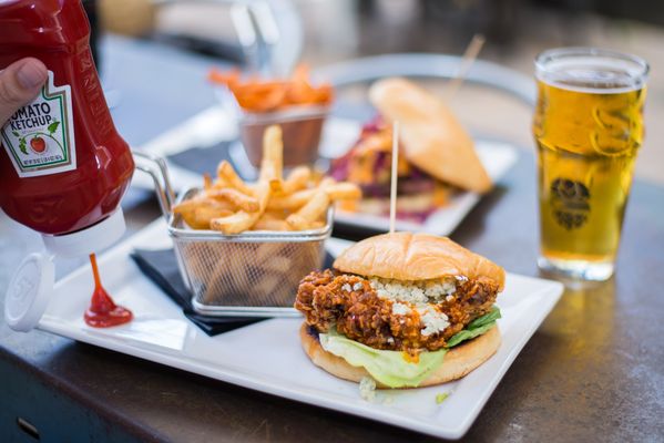 Muck & Fuss Craft Beer and Burgers by null