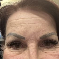 Tin Kitten Beauty Bar - Eyelash extensions