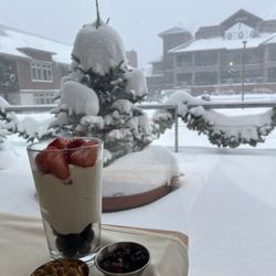 Wild Tomato - Breakfast and a view