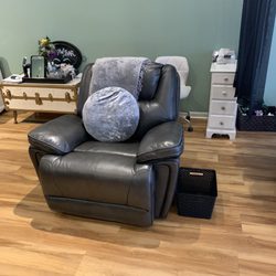 The Lash Boutique - The chair where the magic happens