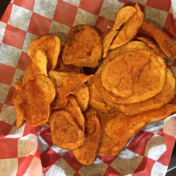 Keystone Kitchen - Free basket of homemade chips. - American Near Me - New Alexandria, Pennsylvania