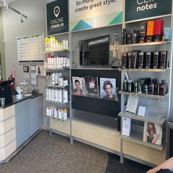Great Clips - Clean lobby - Hair Salons Near Me - Simi Valley, California Great Clips - Clean lobby - Hair Salons Near Me - Simi Valley, California