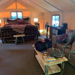 The Retreat at Crabtree Falls - Glamping units are furnished like a high end hotel. Wonderful