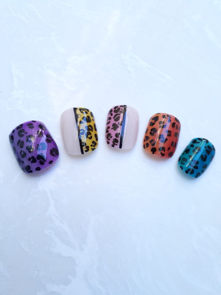 Chrensetter Nails Logo