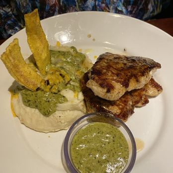 Bahama Breeze - Grilled Chicken With Cilantro-Crema - Bars Near Me - Orlando, Florida