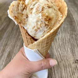 Cream & Sugar - Banana Pudding Ice Cream (single scoop)