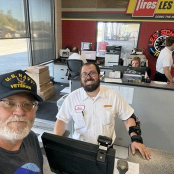 Les Schwab Tire Center - Interior: DAVID giving me his undivided attention to resolve my tire challenge. - Tires Near Me - Fallon, Nevada