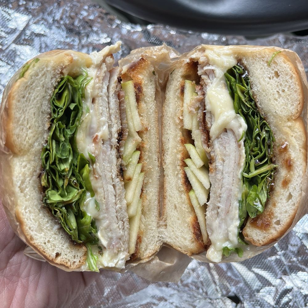 Ham & Brie Sando Ham & Brie Sando