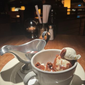 Houston's Restaurant - Sundae - Steakhouses Near Me - Pasadena, California