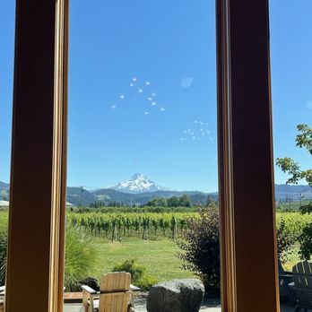 Mt Hood Winery - Wineries Near Me - Hood River, Oregon Mt Hood Winery - Wineries Near Me - Hood River, Oregon