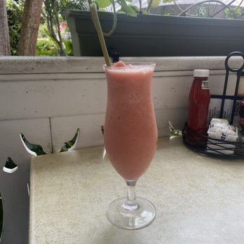 Key Largo Conch House - Strawberry banana smoothie - Seafood Near Me - Key Largo, Florida