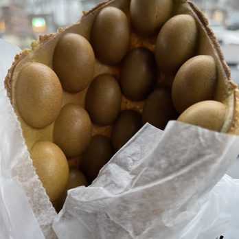 Meet Fresh - Matcha Deluxe Egg Waffle - Desserts Near Me - Edison, New Jersey