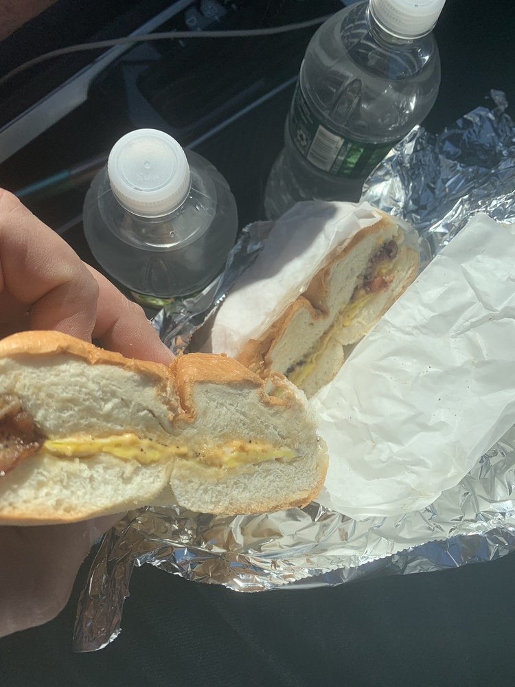 TANGLEWOOD DELICATESSEN Updated October 2024 17 Reviews 2276