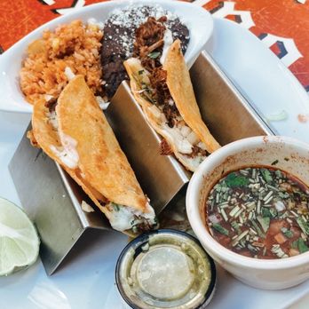 La Carreta - Ponchatoula - Dos Quesabirria Tacos Dinner - Mexican Near Me - Ponchatoula, Louisiana