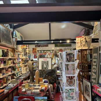 Portobello Road - Bookstores Near Me - Edgartown, Massachusetts Portobello Road - Bookstores Near Me - Edgartown, Massachusetts