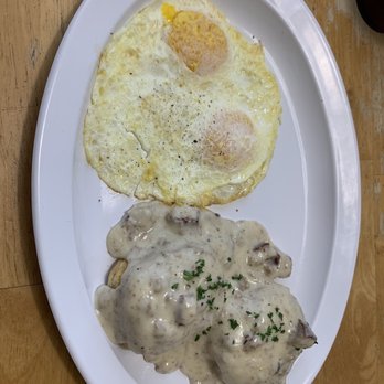 Beach Diner - Eggs with biscuits and gravy - Diners Near Me - Atlantic Beach, Florida Beach Diner - Eggs with biscuits and gravy - Diners Near Me - Atlantic Beach, Florida