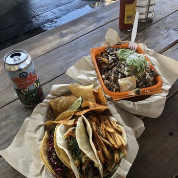 Messy's Tacos - The same tacos and beer, but the Carne Asada Nachos added! - Tacos Near Me