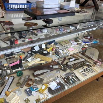 Burnet Antique Mall - Antiques Near Me - Burnet, Texas