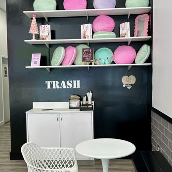 Le Macaron French Pastries - A cute area to enjoy your treats. - Coffee & Tea Near Me - Gaithersburg, Maryland