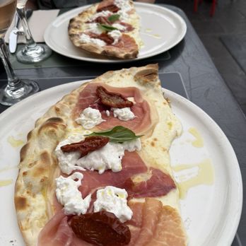 Attimi - Pizza!! - Italian Near Me - Nice, 06