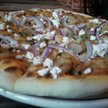 Kings Row Gastropub - "Tandoori" Chicken Pizza. HH snack. - Gastropubs Near Me - Pasadena, California