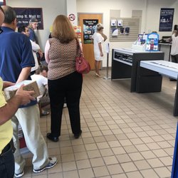 US Post Office - Line at 1PM