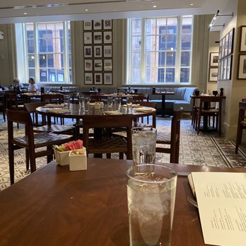 Metropole - Inside - New American Near Me - Cincinnati, Ohio Metropole - Inside - New American Near Me - Cincinnati, Ohio