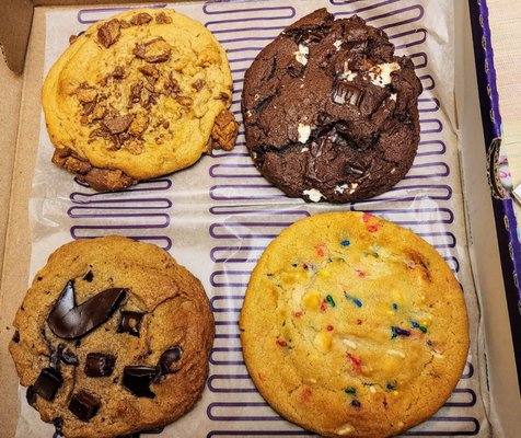 Insomnia Cookies by null