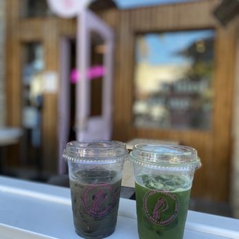 Parakeet Cafe - La Jolla - Charcoal drink and matcha drink - Coffee & Tea Near Me - La Jolla, California