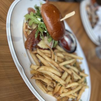 GATSBY - Grilled Chicken Sandwich - Cocktail Bars Near Me - Washington, DC, District of Columbia