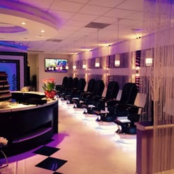 Lux Nail Lounge