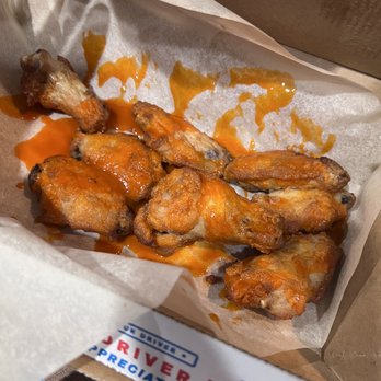 Domino's Pizza - Dry wings. SMH. Literally taste frozen - Pizza Near Me - Buda, Texas