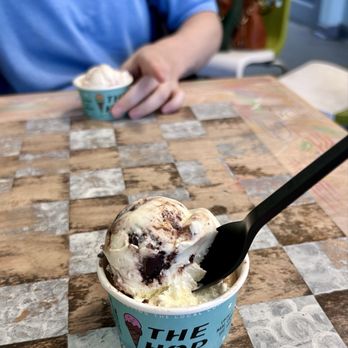 The Hop West - A scoop of Bulldog Tracks and a scoop of The Guides Breakfast - Desserts Near Me - Asheville, North Carolina The Hop West - A scoop of Bulldog Tracks and a scoop of The Guides Breakfast - Desserts Near Me - Asheville, North Carolina