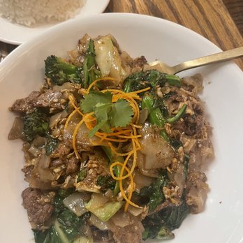 Thailicious - Pad See-Ew Noodle Small Tray - Thai Near Me - New York, New York