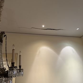 Alfredos Drywall and Plaster - Ceiling crack before repair - Drywall Installation & Repair Near Me