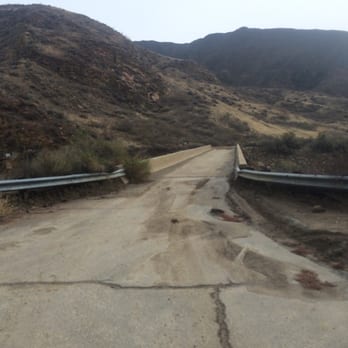 Fish Canyon Narrows - Cross the bridge to get to the canyon entrance - Hiking Near Me - Castaic, California Fish Canyon Narrows - Cross the bridge to get to the canyon entrance - Hiking Near Me - Castaic, California