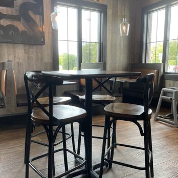 Zaxbys - Nice variety of seating - Fast Food Near Me - Virginia Beach, Virginia Zaxbys - Nice variety of seating - Fast Food Near Me - Virginia Beach, Virginia