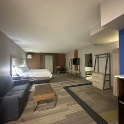 Holiday Inn Express & Suites London