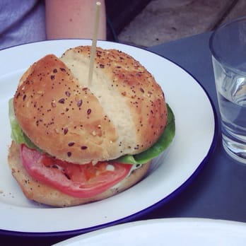 Mel's Cafe Bar - Lamb burger - British Near Me - London, XGL
