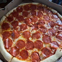 Melfi & Santangelo - Large pie with pepperoni