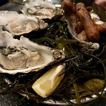 L'Avant Comptoir - Oysters and small sausages - Tapas Bars Near Me - Paris, 75