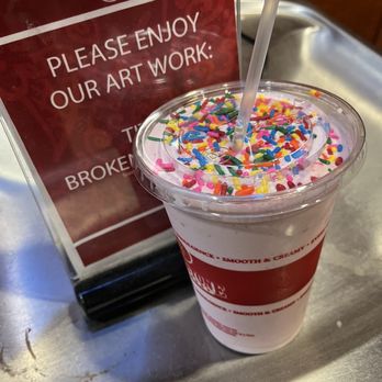 Cold Stone Creamery - Savory Strawberry milkshake with sprinkles on too - Ice Cream & Frozen Yogurt Near Me - Erie, Pennsylvania Cold Stone Creamery - Savory Strawberry milkshake with sprinkles on too - Ice Cream & Frozen Yogurt Near Me - Erie, Pennsylvania