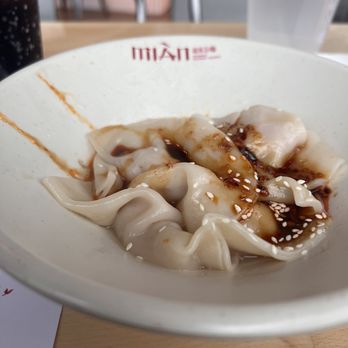 Mian - Pork chili oil wonton - Chinese Near Me - Los Angeles, California Mian - Pork chili oil wonton - Chinese Near Me - Los Angeles, California