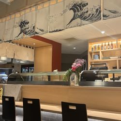 Izakaya Ittoku - Inside - great wave