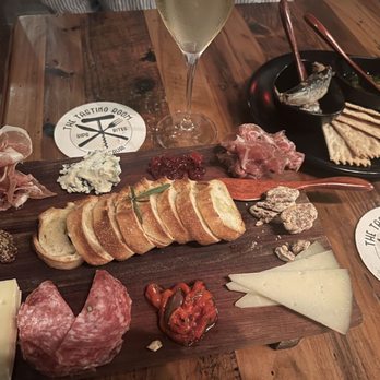 The Tasting Room - Wine Bars Near Me - Koloa, Hawaii