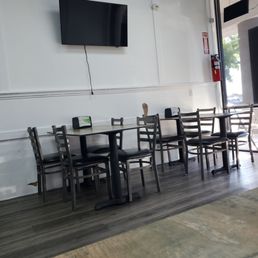 very hot in lounge, no ac, over 100 degrees day.