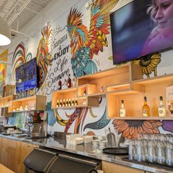 Con Huevos - Bar and beverage stations